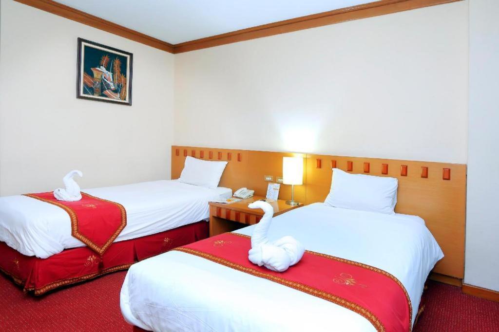 Patra Comfort Jakarta Exterior photo