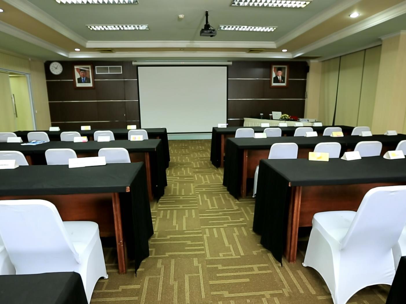 Patra Comfort Jakarta Exterior photo