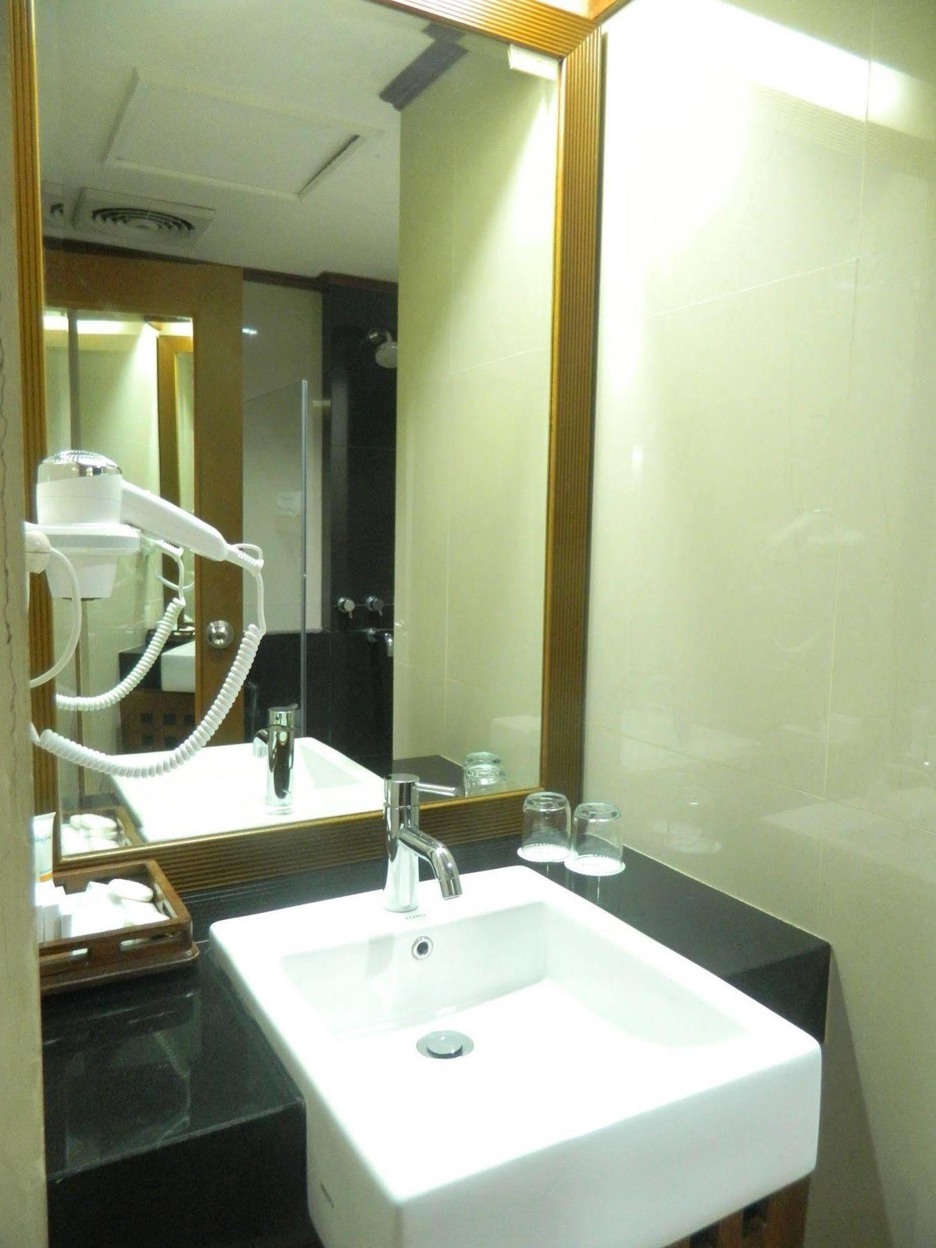 Patra Comfort Jakarta Exterior photo